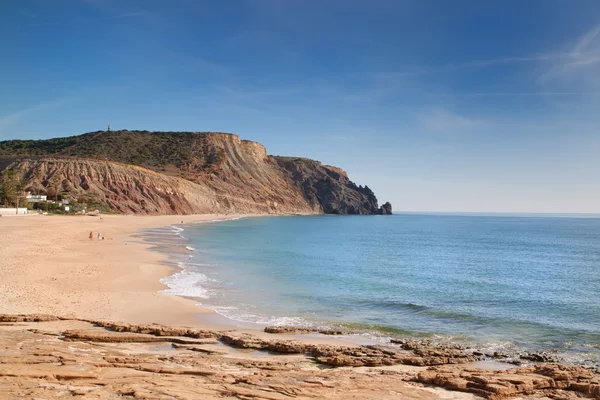 Stranden på den klippiga kusten i portugal. — Stockfoto