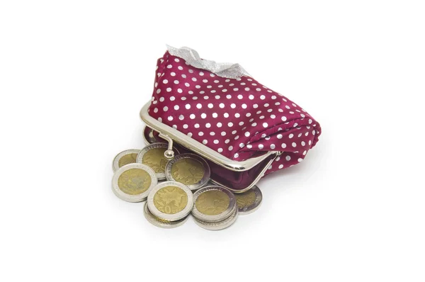 Krásná kabelka s mincemi izolovaných na bílém pozadí — Stock fotografie
