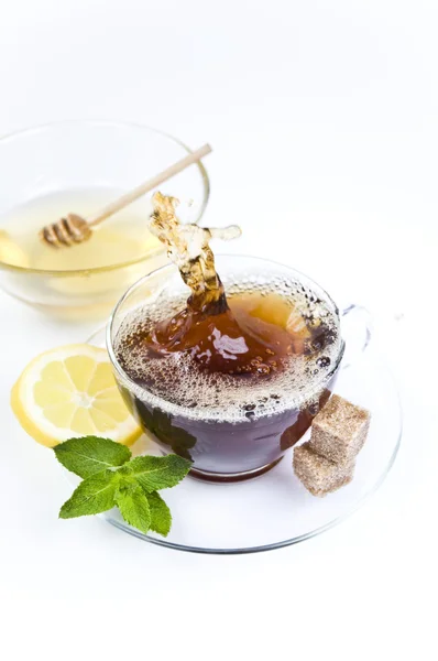 Honey tea with lemon and leaf mint — Stock Photo, Image