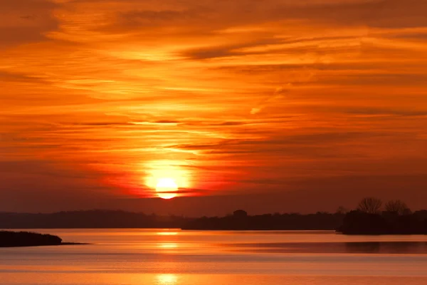 Sunrise lake — Stock Photo, Image