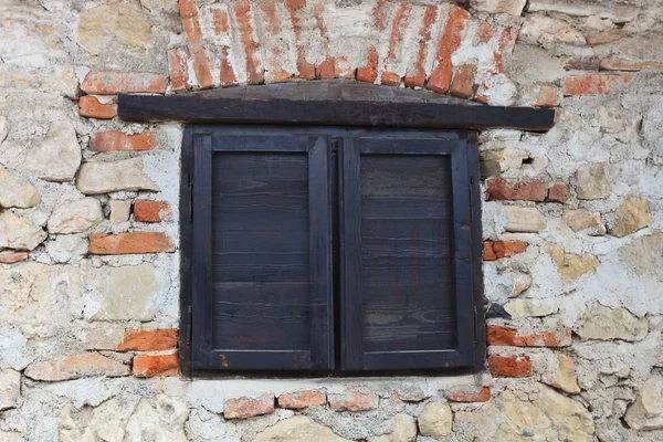 Mittelalterliches Fenster — Stockfoto