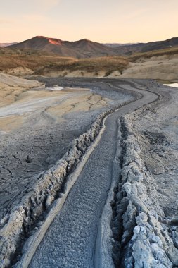 çamur volkanlar olarak buzau, Romanya