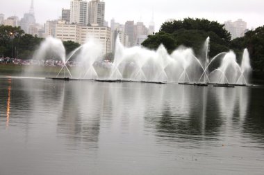 Aguas dansçı