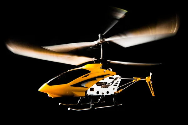 블랙에 고립 된 무선 헬기 스톡 사진