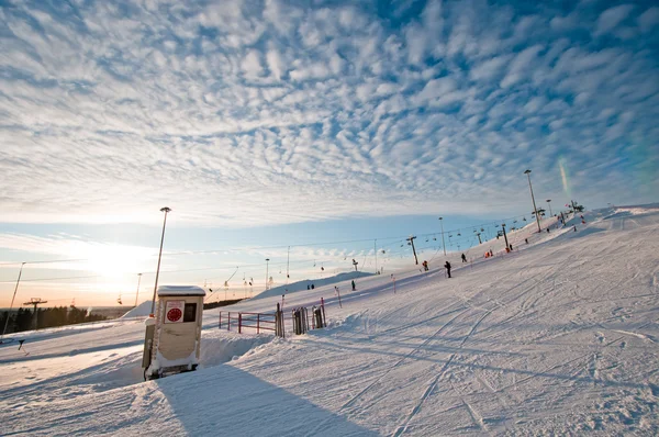 Pista de esquí al amanecer —  Fotos de Stock