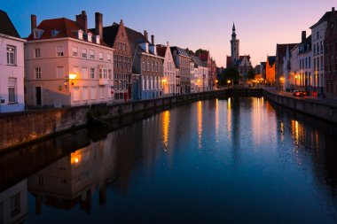 gün batımında Bruges