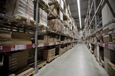 einkaufen lager logistik pakete taşıma versand verpackung lagerhalle