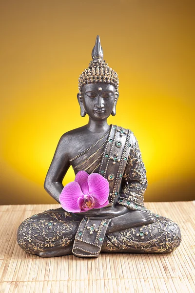Buddha buddhismus zen orchidee szobor gott feng-shui Ázsia — Stock Fotó