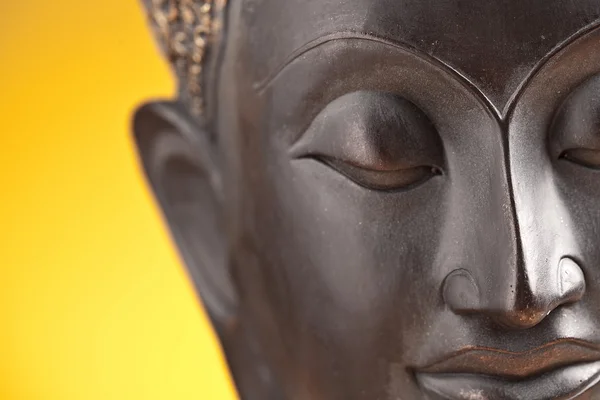 Buddha buddhismus zen guld statyn gott feng-shui asien — Stockfoto