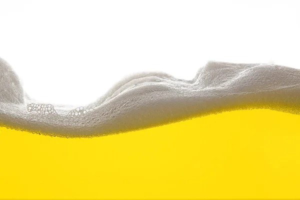 Bier schaum alkohol gaststjalá tte oro gelb welle wasser tropfen — Foto de Stock