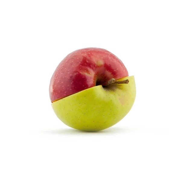 红色和绿色苹果，白色背景 — 图库照片