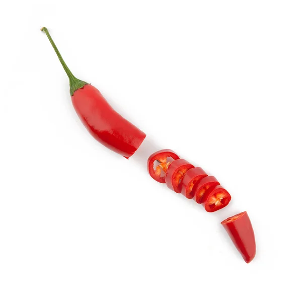 Röd chili peppar på vit bakgrund — Stockfoto