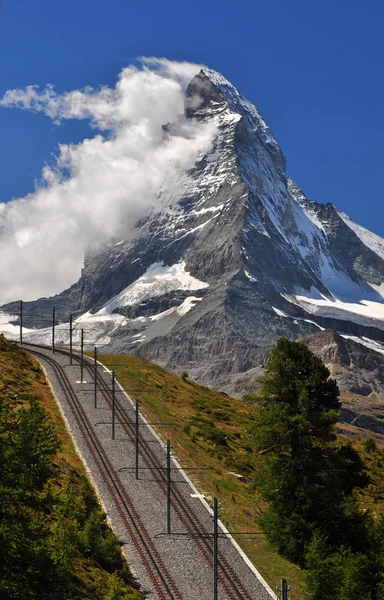 Matterhorn met spoorweg — Stockfoto