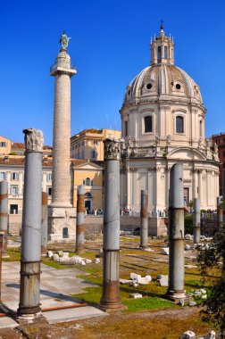 Trajan's Column (Colonna Traiana) clipart