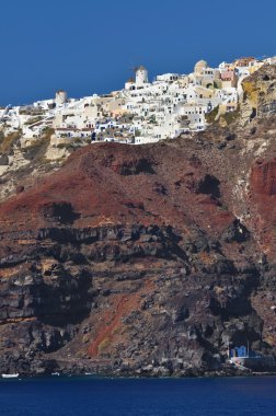 Thira köy üstünde belgili tanımlık tepe-in kayalıklarla santorni, Yunanistan