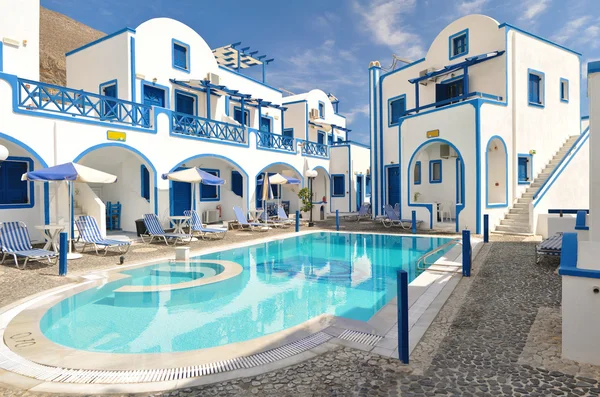 Традиционный семейный отель в Perisa, Санторини, Греция — стоковое фото