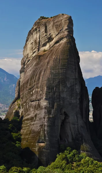 Огромный рок в Метеоре, Греция — стоковое фото