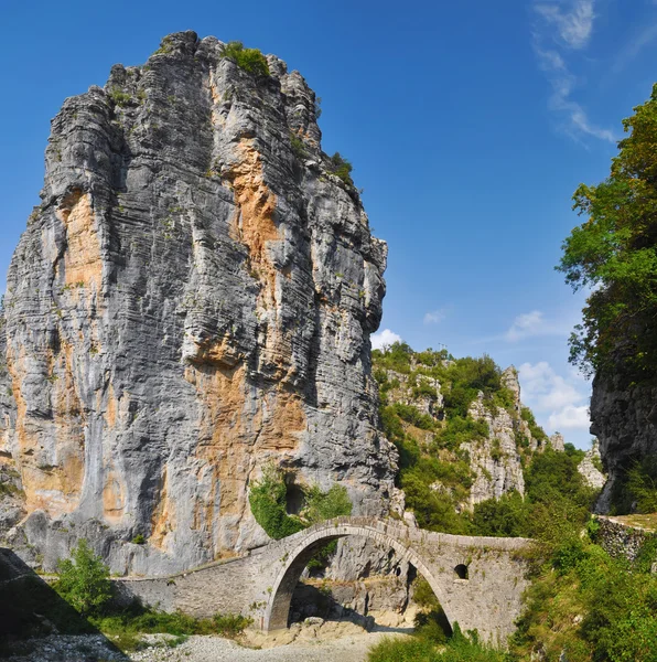 สะพานหินใน Zagoria, กรีก — ภาพถ่ายสต็อก