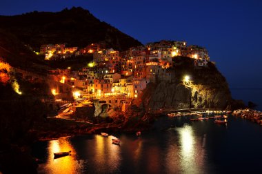 Geceleri Manarola