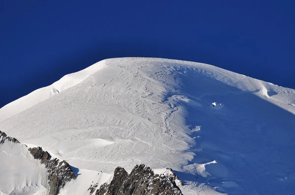 Parte superior de las montañas de los Alpes — Stok fotoğraf