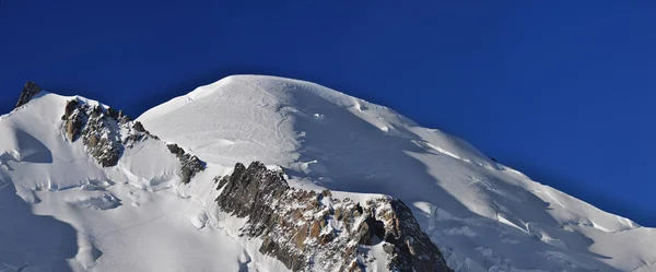 Mont blanc Zirvesi aiguille du midi görüldü — Stok fotoğraf