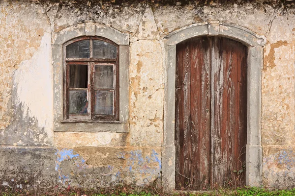 Antigua fachada de la casa — Foto de Stock