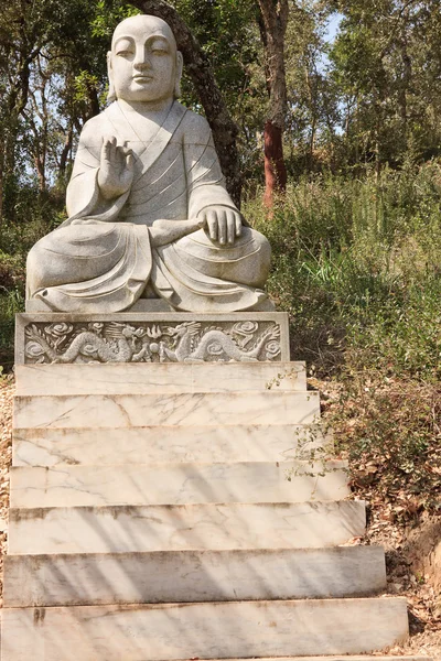 Marmor Buddhastaty — Stockfoto