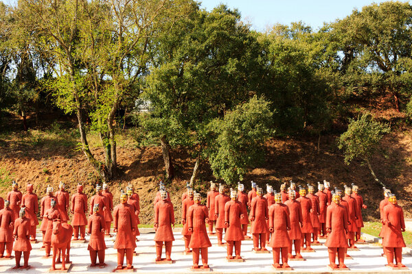 Терракотовая формация
