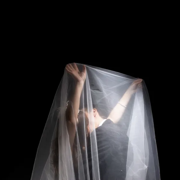A married couples under the veil — Stock Photo, Image