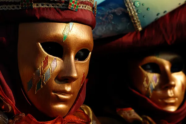 Máscaras venezianas durante o carnaval veneziano — Fotografia de Stock