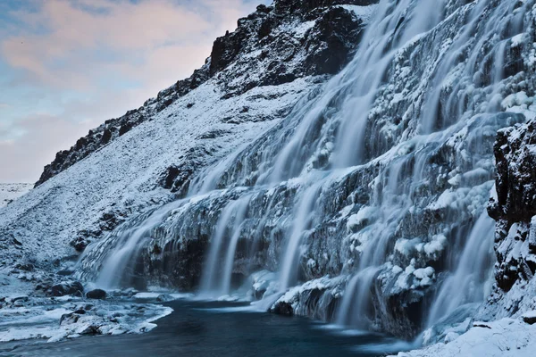 Winter waterval — Stockfoto