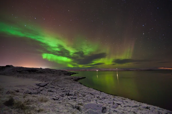 Kuzey ışıkları aurora — Stok fotoğraf