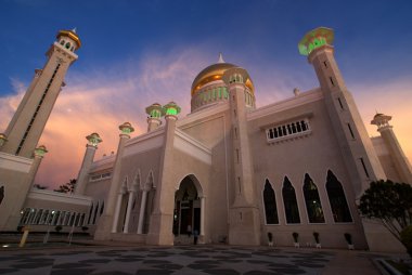 Sunset - Omar Ali Saifuddin Mosque in Bandar Seri Begawan, Brunei Darusalam clipart