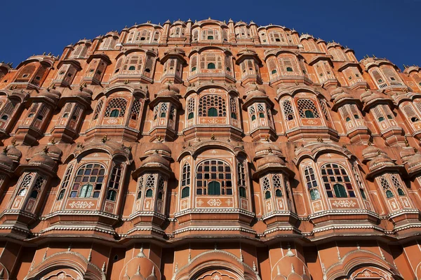 Palacio de los Vientos (Hawa Mahal), en la ciudad de Jaipur en Rajastán, India del Norte, Asia — Foto de Stock