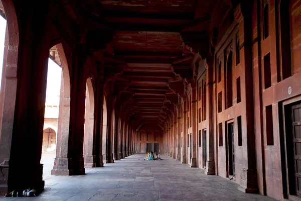 Fatehpur sikri jama masjid Camii'nde Hall yolu. Uttar pradesh. Hindistan. — Stok fotoğraf