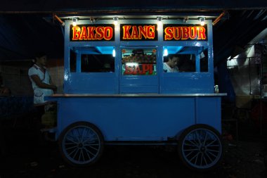 Bali gece pazarı (Pasar Malam) dükkanında