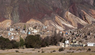 Ressamın paletini renkli dağlarda Maimara (Jujuy - Kuzey Argent