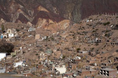 Ressamın paletini renkli dağlarda Maimara (Jujuy - Kuzey Argent