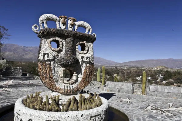 Monumento a la Pachamama en Valle de Calchaquies en el norte de Argentina — Foto de Stock