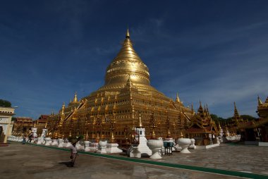 Golden temple Schwezigon Paya in Nyaung U (Bagan) - Myanmar | Burma clipart