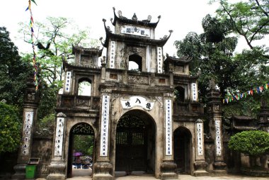 Vietnam parfüm pagoda girişi