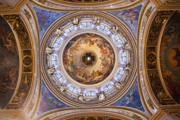 室内的 st 的以撒大教堂在俄罗斯圣彼得堡 — 图库照片