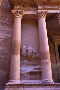 petra - Ürdün'de ünlü tapınağı Indiana jones hazine bir ayrıntı