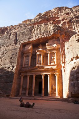 petra - Ürdün'de ünlü tapınağı Indiana jones da deve ile hazine