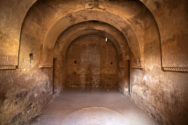 Dentro do Castelo de Qasr el-Kharaneh (Castelo do Deserto) na Jordânia — Fotografia de Stock