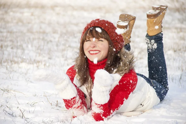 Feliz chica riendo en invierno Imagen De Stock