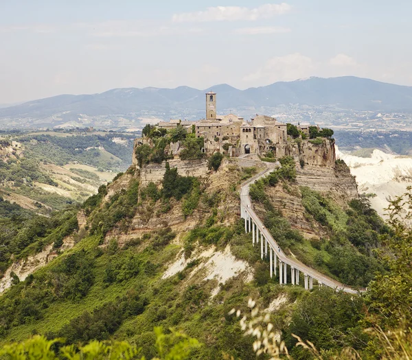 Λόφο πόλη της civita στην umbria — Φωτογραφία Αρχείου