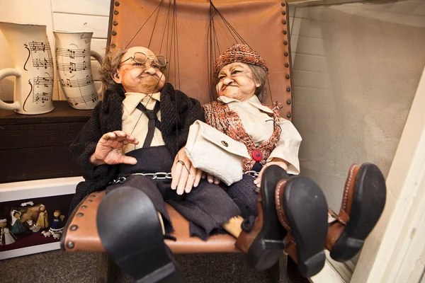 Чешская кукольная пара — стоковое фото