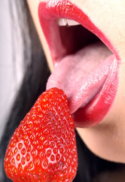 Bouche de fraise — Photo