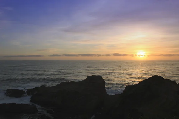 Восход солнца над океаном — стоковое фото